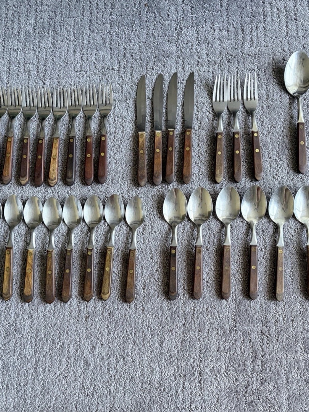 Vintage TOWN & COUNTRY Flatware Set 31 pc Washington Forge Stainless Walnut Wood